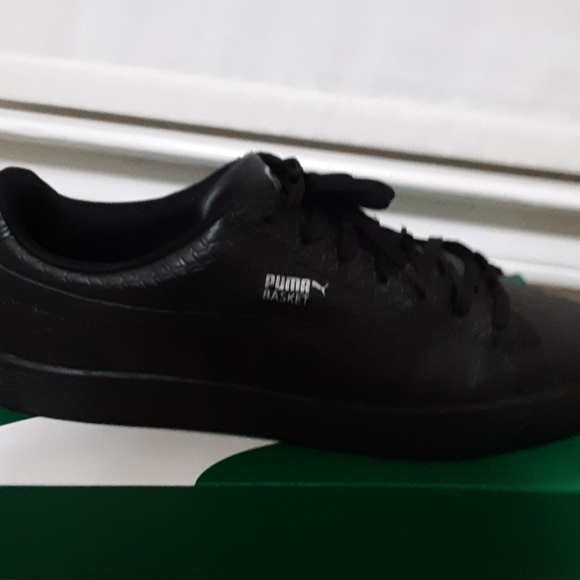 Shoes - Picture 3 of 6